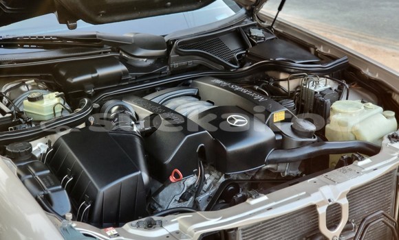 ซื้อ รถมือสอง Mercedes-Benz E-Classe สีน้ำตาล รถยนต์ ใน %{เมือง} ใน กรุงเทพมหานคร ซื้อ รถมือสอง Mercedes-Benz E-Classe สีน้ำตาล รถยนต์ ใน %{เมือง} ใน กรุงเทพมหานคร