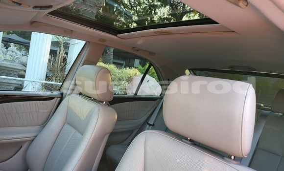 ซื้อ รถมือสอง Mercedes-Benz E-Classe สีน้ำตาล รถยนต์ ใน %{เมือง} ใน กรุงเทพมหานคร ซื้อ รถมือสอง Mercedes-Benz E-Classe สีน้ำตาล รถยนต์ ใน %{เมือง} ใน กรุงเทพมหานคร