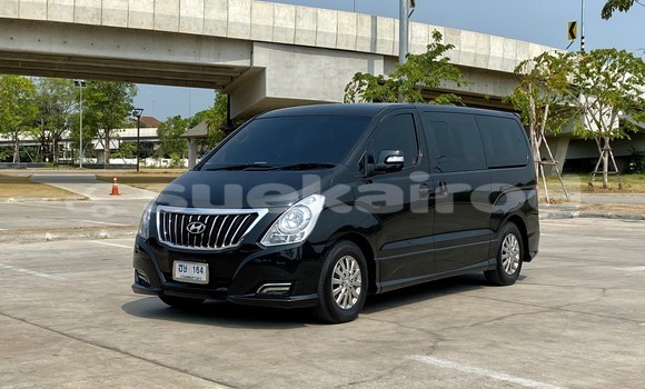 ซื้อ รถมือสอง Hyundai H1 สีดำ รถยนต์ ใน %{เมือง} ใน กรุงเทพมหานคร