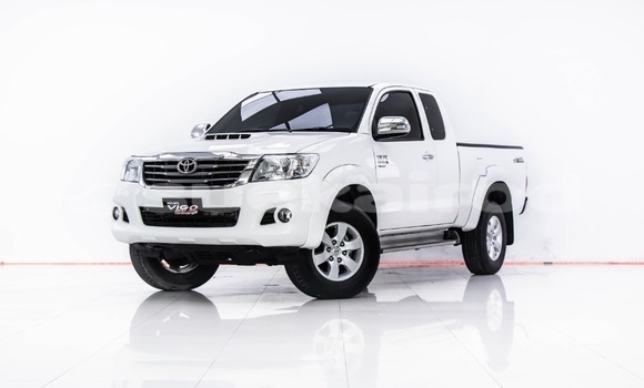 Buy Used Toyota Hiluxe VIGO White Car in Bangkok in Bangkok