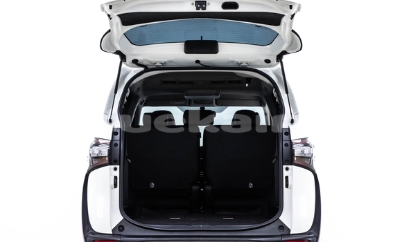 Buy Used Toyota Sienta White Car in Bangkok in Bangkok Buy Used Toyota Sienta White Car in Bangkok in Bangkok
