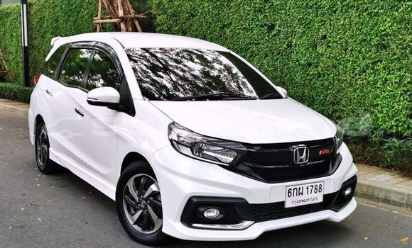 Buy Used Honda Mobilio White Car in Bangkok in Bangkok Buy Used Honda Mobilio White Car in Bangkok in Bangkok