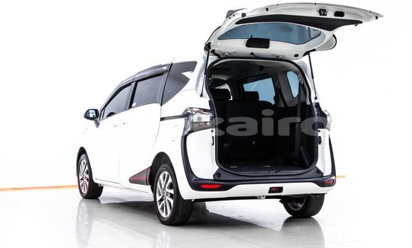 ซื้อ รถมือสอง Toyota Sienna ขาว รถยนต์ ใน %{เมือง} ใน กรุงเทพมหานคร ซื้อ รถมือสอง Toyota Sienna ขาว รถยนต์ ใน %{เมือง} ใน กรุงเทพมหานคร