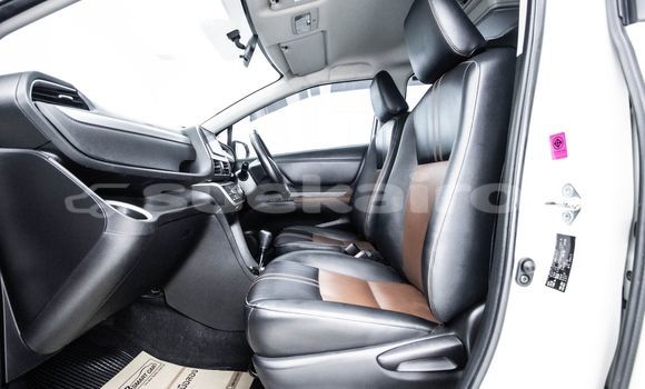 ซื้อ รถมือสอง Toyota Sienna ขาว รถยนต์ ใน %{เมือง} ใน กรุงเทพมหานคร ซื้อ รถมือสอง Toyota Sienna ขาว รถยนต์ ใน %{เมือง} ใน กรุงเทพมหานคร