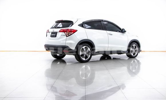 Buy Used Honda HR-V White Car in Bangkok in Bangkok Buy Used Honda HR-V White Car in Bangkok in Bangkok