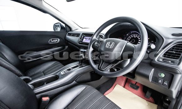 Buy Used Honda HR-V White Car in Bangkok in Bangkok Buy Used Honda HR-V White Car in Bangkok in Bangkok