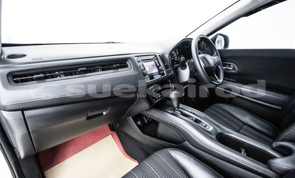 Buy Used Honda HR-V White Car in Bangkok in Bangkok Buy Used Honda HR-V White Car in Bangkok in Bangkok