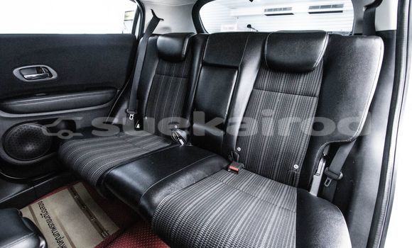 Buy Used Honda HR-V White Car in Bangkok in Bangkok Buy Used Honda HR-V White Car in Bangkok in Bangkok