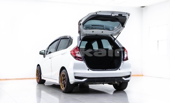 ซื้อ รถมือสอง Honda Jazz ขาว รถยนต์ ใน %{เมือง} ใน กรุงเทพมหานคร ซื้อ รถมือสอง Honda Jazz ขาว รถยนต์ ใน %{เมือง} ใน กรุงเทพมหานคร