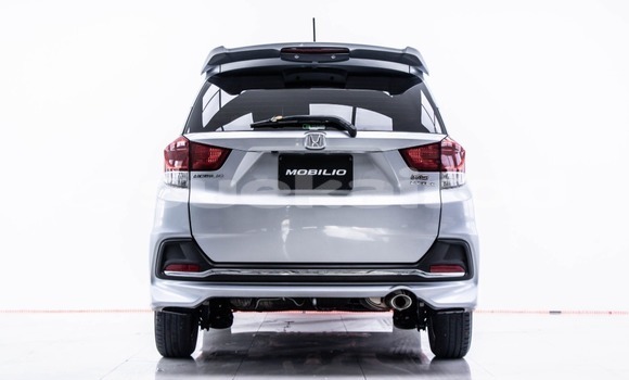 Buy Used Honda Mobilio Silver Car in Bangkok in Bangkok Buy Used Honda Mobilio Silver Car in Bangkok in Bangkok