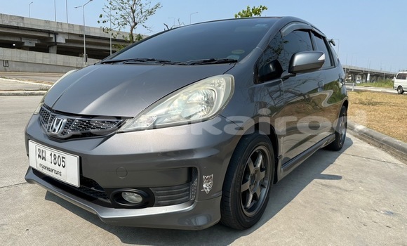 ซื้อ รถมือสอง Honda Jazz อื่น ๆ รถยนต์ ใน %{เมือง} ใน กรุงเทพมหานคร