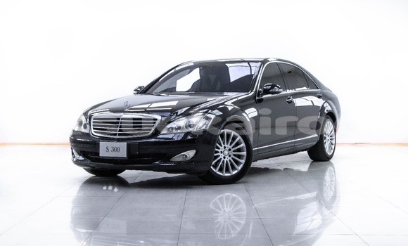 ซื้อ รถมือสอง Mercedes-Benz C-klasse สีดำ รถยนต์ ใน %{เมือง} ใน กรุงเทพมหานคร