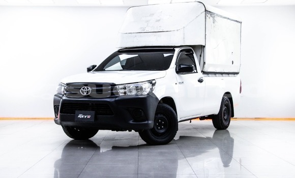 Buy Used Toyota Hiluxe Revo White Car in Bangkok in Bangkok