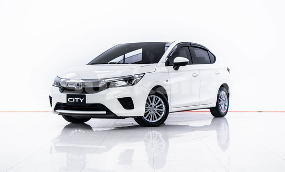 ซื้อ รถมือสอง Honda City ขาว รถยนต์ ใน %{เมือง} ใน กรุงเทพมหานคร