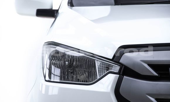 Buy Used Isuzu D-Max White Car in Bangkok in Bangkok Buy Used Isuzu D-Max White Car in Bangkok in Bangkok