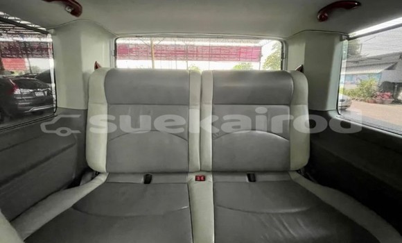 Buy Used Volkswagen Caravelle Silver Car in Bangkok in Bangkok Buy Used Volkswagen Caravelle Silver Car in Bangkok in Bangkok