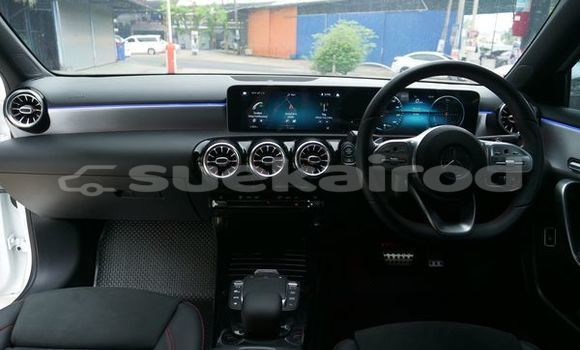 Buy Used Mercedes-Benz A200 White Car in Bangkok in Bangkok Buy Used Mercedes-Benz A200 White Car in Bangkok in Bangkok