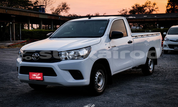 Buy Used Toyota Hiluxe Revo White Car in Saraburi in Saraburi