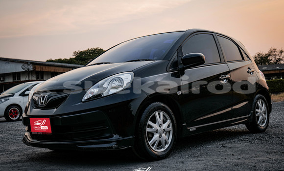 ซื้อ รถมือสอง Honda Brio สีดำ รถยนต์ ใน %{เมือง} ใน สระบุรี