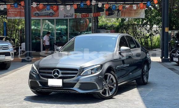 ซื้อ รถมือสอง Mercedes-Benz C-Classe เงิน รถยนต์ ใน %{เมือง} ใน กรุงเทพมหานคร