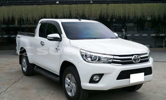 Buy Used Toyota Hiluxe Revo White Car in Bangkok in Bangkok
