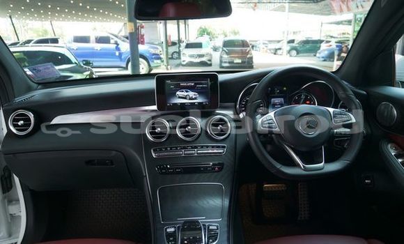 ซื้อ รถมือสอง Mercedes-Benz GLC ขาว รถยนต์ ใน %{เมือง} ใน กรุงเทพมหานคร ซื้อ รถมือสอง Mercedes-Benz GLC ขาว รถยนต์ ใน %{เมือง} ใน กรุงเทพมหานคร