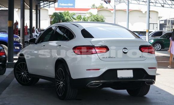 ซื้อ รถมือสอง Mercedes-Benz GLC ขาว รถยนต์ ใน %{เมือง} ใน กรุงเทพมหานคร ซื้อ รถมือสอง Mercedes-Benz GLC ขาว รถยนต์ ใน %{เมือง} ใน กรุงเทพมหานคร