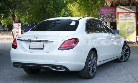 Buy Used Mercedes-Benz C-Classe White Car in Bangkok in Bangkok Buy Used Mercedes-Benz C-Classe White Car in Bangkok in Bangkok