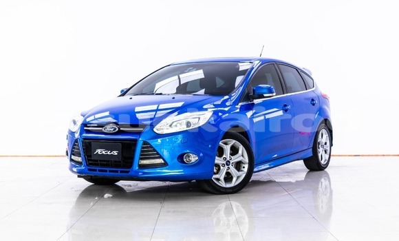 ซื้อ รถมือสอง Ford Focus สีน้ำเงิน รถยนต์ ใน %{เมือง} ใน กรุงเทพมหานคร