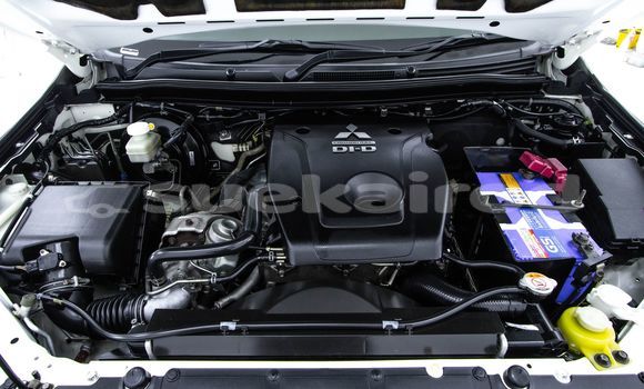 Buy Used Mitsubishi Pajero White Car in Bangkok in Bangkok Buy Used Mitsubishi Pajero White Car in Bangkok in Bangkok