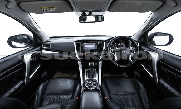 Buy Used Mitsubishi Pajero White Car in Bangkok in Bangkok Buy Used Mitsubishi Pajero White Car in Bangkok in Bangkok