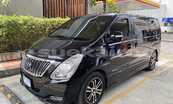 Buy Used Hyundai H1 Black Car in Bangkok in Bangkok