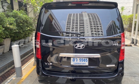 Buy Used Hyundai H1 Black Car in Bangkok in Bangkok Buy Used Hyundai H1 Black Car in Bangkok in Bangkok