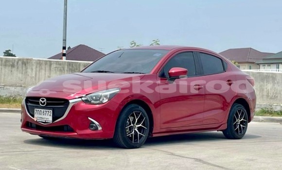 ซื้อ รถมือสอง Mazda 2 สีแดง รถยนต์ ใน %{เมือง} ใน กรุงเทพมหานคร