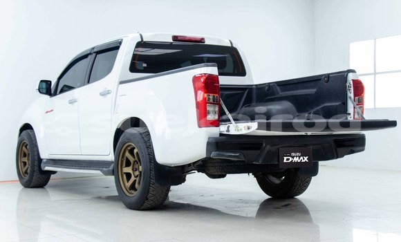 Buy Used Isuzu D–MAX White Car in Bangkok in Bangkok Buy Used Isuzu D–MAX White Car in Bangkok in Bangkok