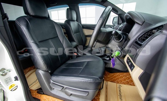 Buy Used Isuzu D–MAX White Car in Bangkok in Bangkok Buy Used Isuzu D–MAX White Car in Bangkok in Bangkok