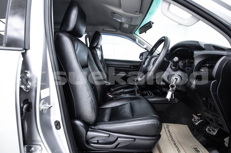 Big with watermark toyota hiluxe revo bangkok bangkok 59610