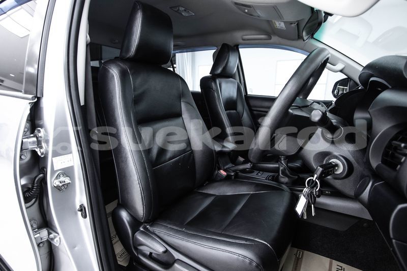 Big with watermark toyota hiluxe revo bangkok bangkok 59610