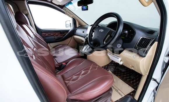 ซื้อ รถมือสอง Hyundai Grand Starex ขาว รถยนต์ ใน %{เมือง} ใน กรุงเทพมหานคร ซื้อ รถมือสอง Hyundai Grand Starex ขาว รถยนต์ ใน %{เมือง} ใน กรุงเทพมหานคร