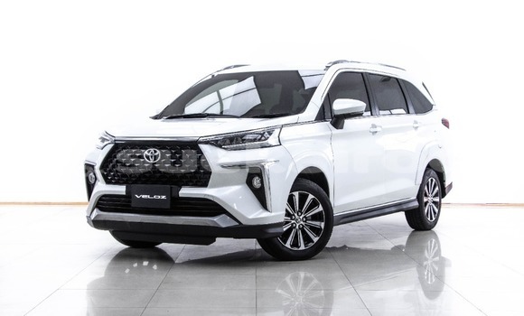 ซื้อ รถมือสอง Toyota Vista ขาว รถยนต์ ใน %{เมือง} ใน กรุงเทพมหานคร