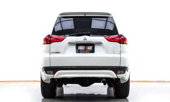 ซื้อ รถมือสอง Mitsubishi Pajero Sport ขาว รถยนต์ ใน %{เมือง} ใน กรุงเทพมหานคร ซื้อ รถมือสอง Mitsubishi Pajero Sport ขาว รถยนต์ ใน %{เมือง} ใน กรุงเทพมหานคร