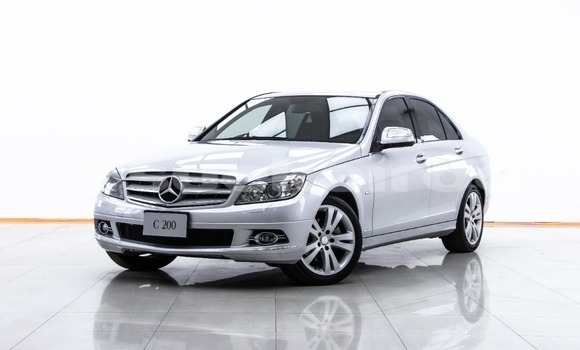 ซื้อ รถมือสอง Mercedes‒Benz C–Class เงิน รถยนต์ ใน %{เมือง} ใน กรุงเทพมหานคร