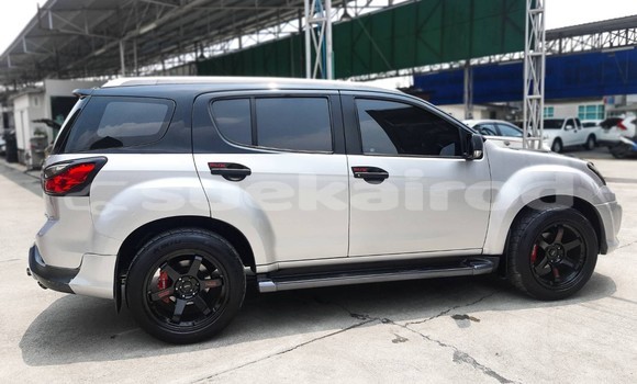 Buy Used Isuzu MU-X Other Car in Bangkok in Bangkok Buy Used Isuzu MU-X Other Car in Bangkok in Bangkok