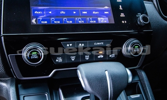 Buy Used Honda CR-V White Car in Bangkok in Bangkok Buy Used Honda CR-V White Car in Bangkok in Bangkok