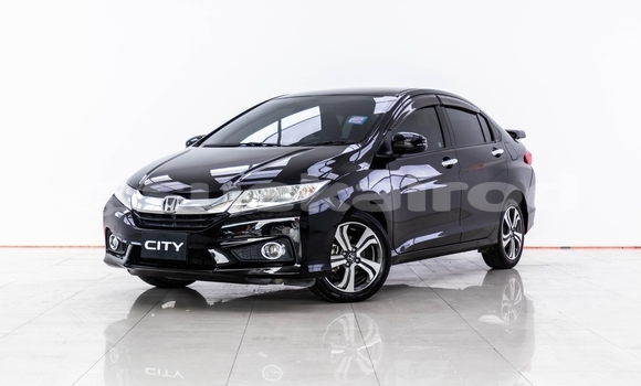 ซื้อ รถมือสอง Honda City สีดำ รถยนต์ ใน %{เมือง} ใน กรุงเทพมหานคร