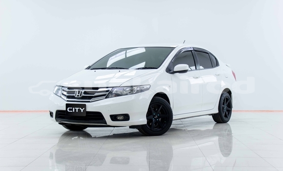 ซื้อ รถมือสอง Honda City ขาว รถยนต์ ใน %{เมือง} ใน สมุทรสาคร