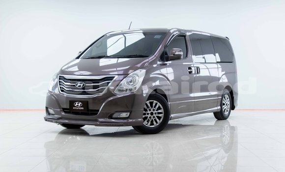 Buy Used Hyundai H1 Other Car in Samut Sakhon in Samut Sakhon