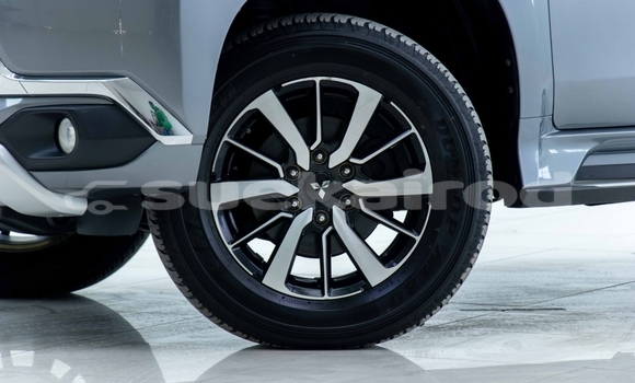 Buy Used Mitsubishi Pajero Other Car in Samut Sakhon in Samut Sakhon Buy Used Mitsubishi Pajero Other Car in Samut Sakhon in Samut Sakhon