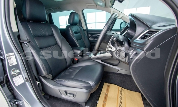 Buy Used Mitsubishi Pajero Other Car in Samut Sakhon in Samut Sakhon Buy Used Mitsubishi Pajero Other Car in Samut Sakhon in Samut Sakhon