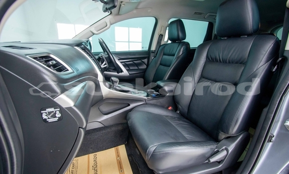 Buy Used Mitsubishi Pajero Other Car in Samut Sakhon in Samut Sakhon Buy Used Mitsubishi Pajero Other Car in Samut Sakhon in Samut Sakhon